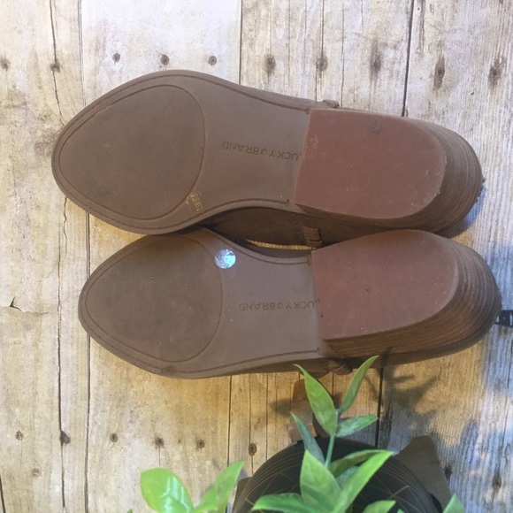 Lucky Brand 🍀 Leather Ankle Booties taupe zip 7.5 - Picture 5 of 13